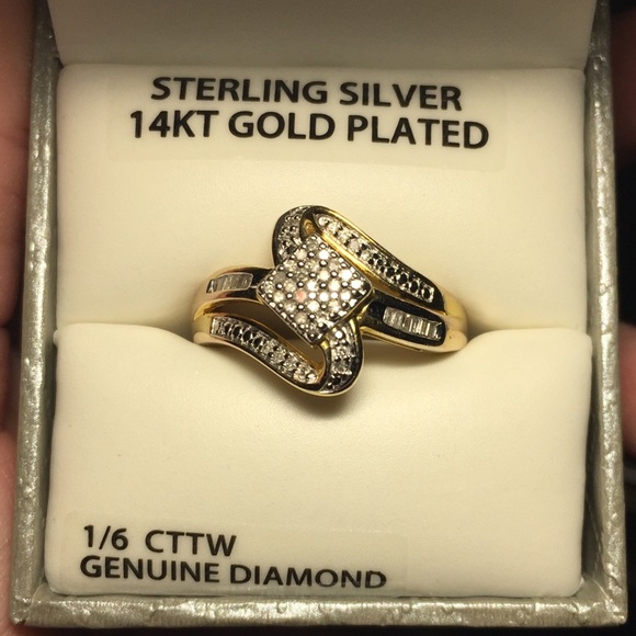 Diamond ring - Picture 2 of 2